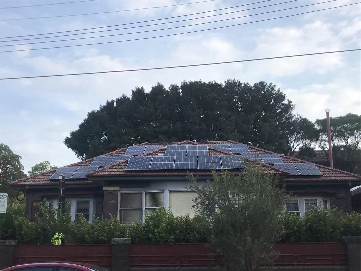 罗马瓦家用屋顶太阳能挂钩支架方案